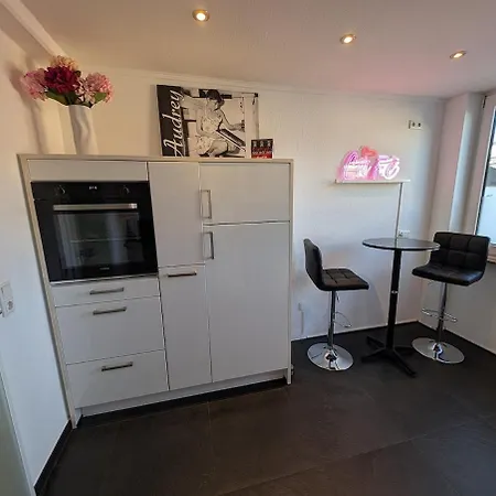 Apartament Maison 54 - Ruhig Am Luisenviertel 2 Min Zu Bars-restaurants 83qm *