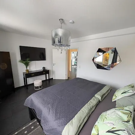 Maison 54 - Ruhig Am Luisenviertel 2 Min Zu Bars-restaurants 83qm